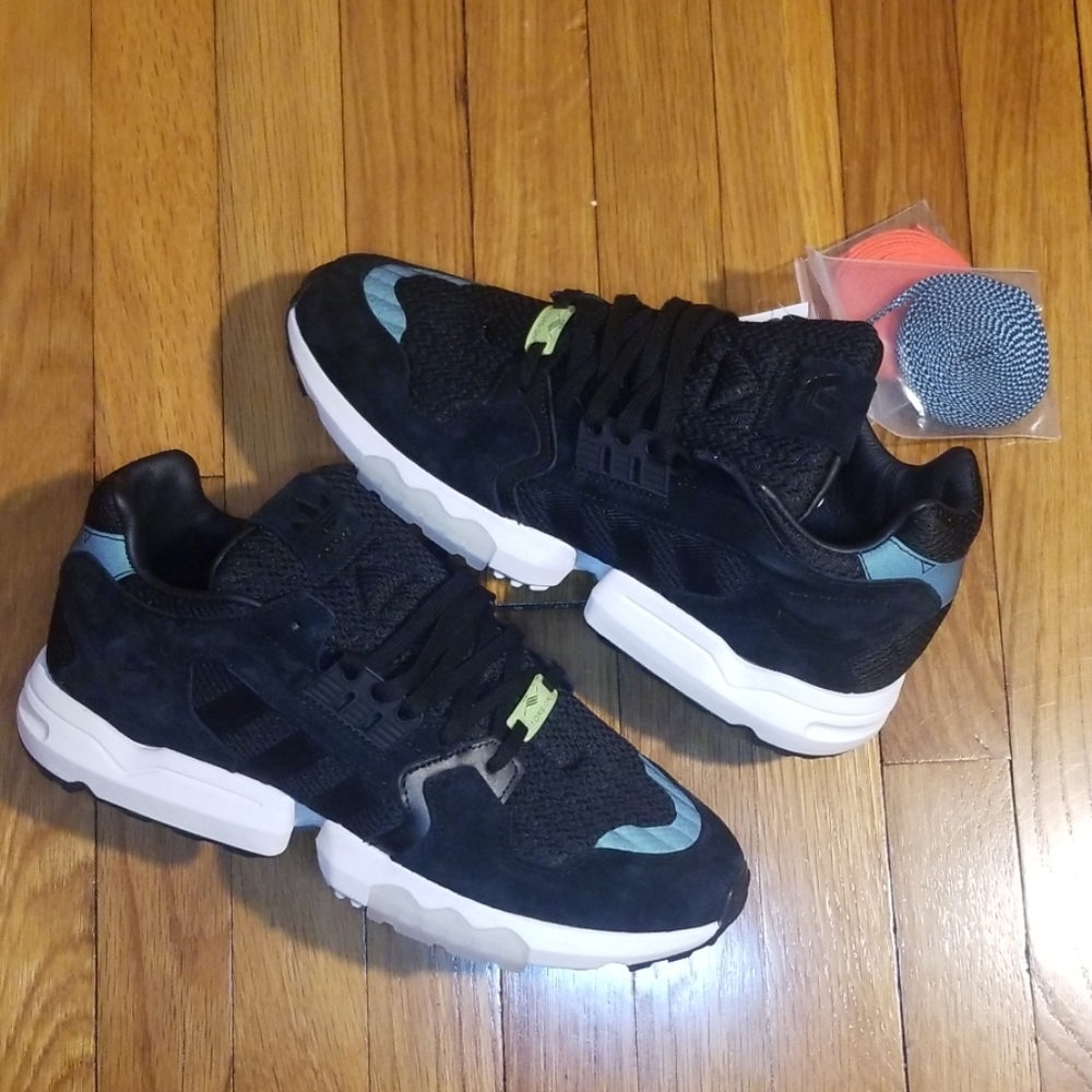 🆕️ Adidas ZX Torsion - Picture 1 of 8